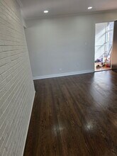 2431 N 76th Ct, Unit 3w in Elmwood Park, IL - Building Photo - Building Photo