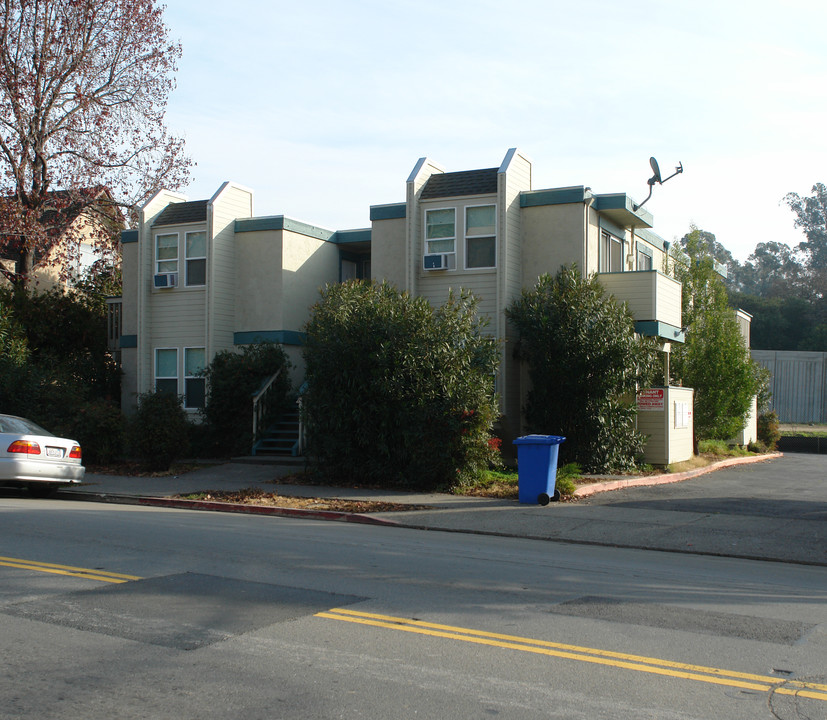 1440 Lincoln Ave in San Rafael, CA - Building Photo