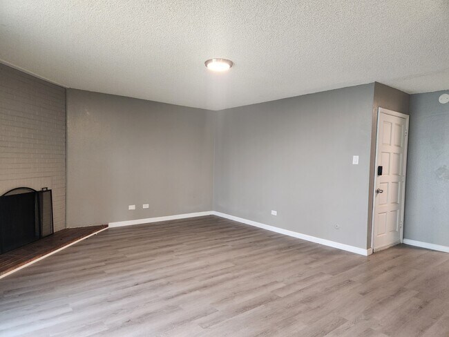 3339 S Monaco St Pkwy in Denver, CO - Building Photo - Building Photo