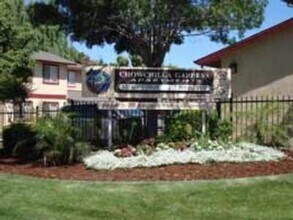 300 Myer Dr in Chowchilla, CA - Building Photo - Building Photo