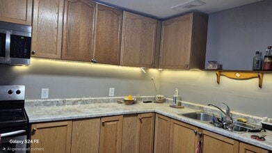 59 Saxony Cir in Cambridge, ON - Building Photo - Building Photo