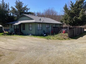 200 Lower Mill St in Weaverville, CA - Building Photo