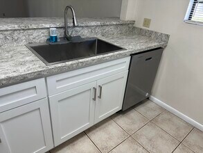 1637 Morley St SE in Palm Bay, FL - Building Photo - Building Photo