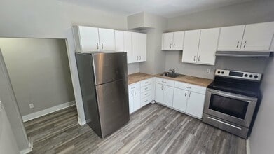 120 Steadman St in Moncton, NB - Building Photo - Building Photo