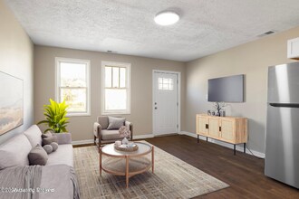 1018 Payne St in Louisville, KY - Foto de edificio - Building Photo