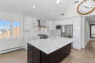 16 Kentucky St in Long Beach, NY - Building Photo - Building Photo