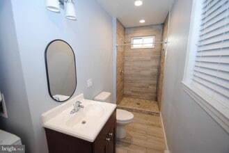 241 High St in Burlington, NJ - Building Photo - Building Photo