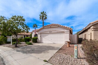 3490 W Golden Ln in Chandler, AZ - Building Photo - Building Photo
