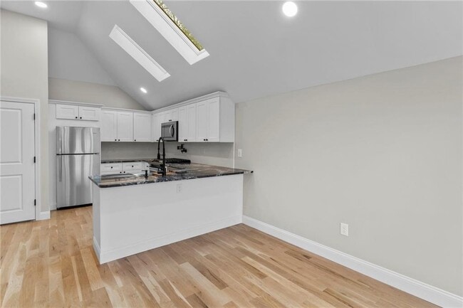 376 Arnolds Neck Dr in Warwick, RI - Building Photo - Building Photo