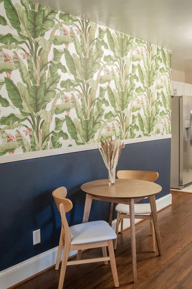 612 E Woodlawn Rd in Charlotte, NC - Foto de edificio - Building Photo