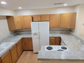 4075 E Lake Park Dr in Hernando, FL - Building Photo - Building Photo