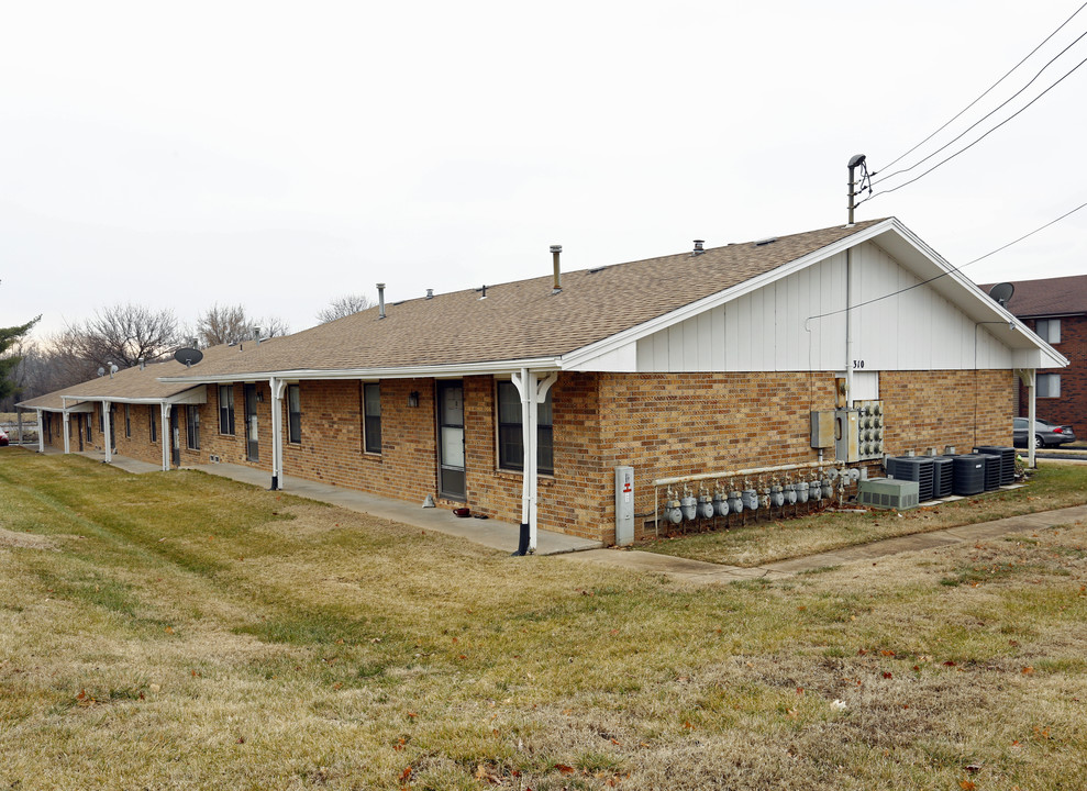 Oak Lawn in Springfield, MO - Foto de edificio