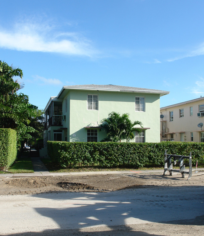 1785 Marseille Dr in Miami Beach, FL - Building Photo - Building Photo