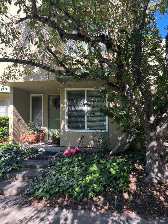 3022 Yulupa Ave in Santa Rosa, CA - Building Photo - Building Photo