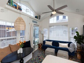 1624 N Coast Hwy 101 in Encinitas, CA - Building Photo - Building Photo