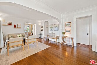 424 S Columbus Ave in Glendale, CA - Building Photo - Building Photo