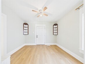 3602 Avenue S 1/2 in Galveston, TX - Building Photo - Building Photo