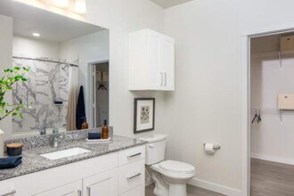 1550 Burnett St in Houston, TX - Building Photo - Building Photo