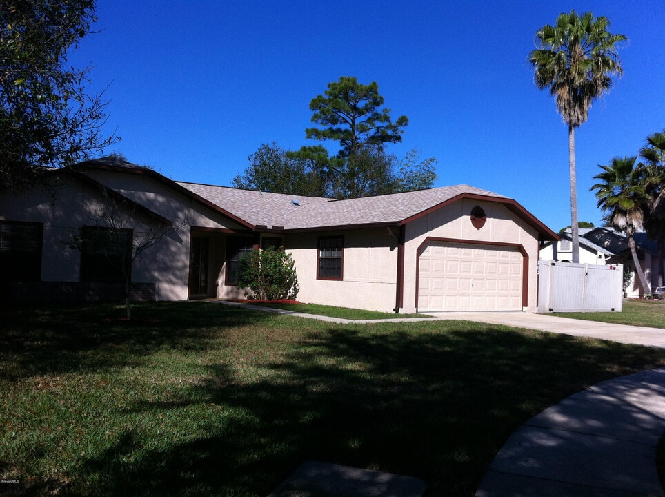 803 White Pine Ave in Rockledge, FL - Building Photo