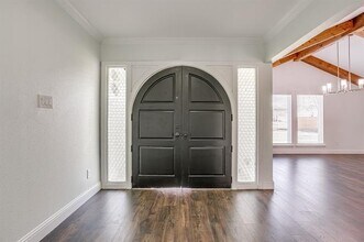 202 S Cummings Dr in Alvarado, TX - Building Photo - Building Photo