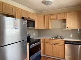 1425 W 30th St in Riviera Beach, FL - Building Photo