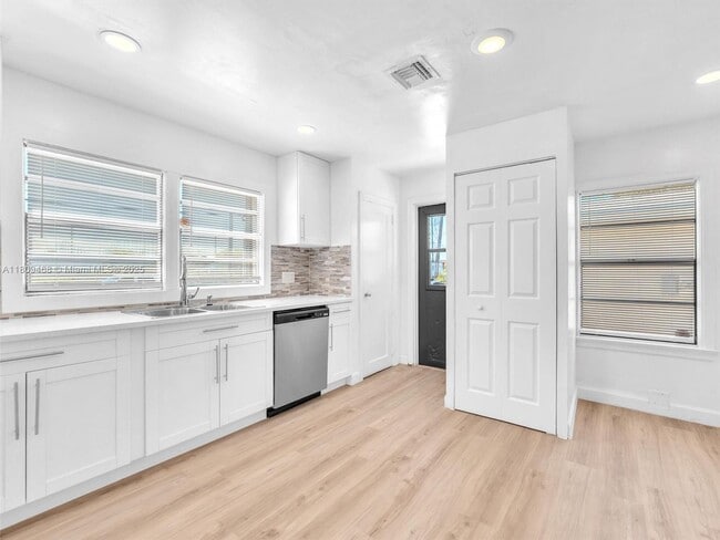 443 Wilder St in West Palm Beach, FL - Building Photo - Building Photo