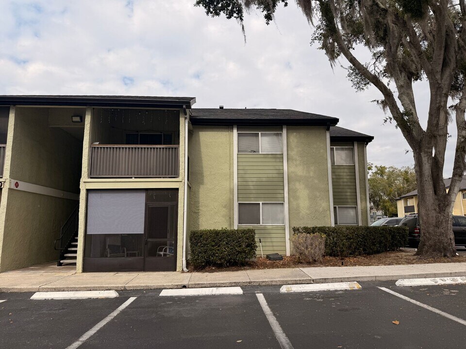 920 Lake Destiny Rd in Altamonte Springs, FL - Building Photo