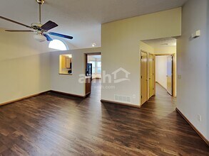 1465 Pinestone Dr in Columbus, OH - Building Photo - Building Photo