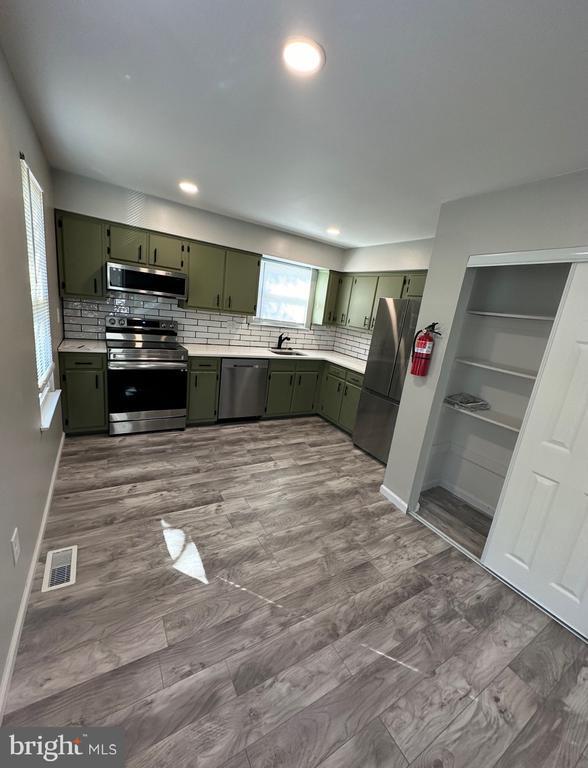 615 Jarvis Rd in Gloucester Township, NJ - Building Photo - Building Photo