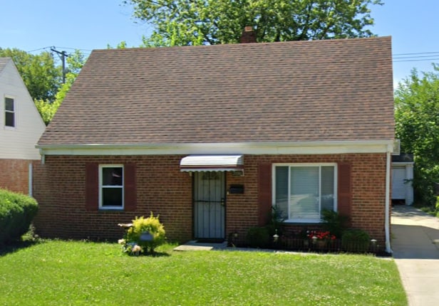 property at 20900 Crystal Ave