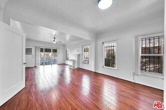 1414 S Bronson Ave in Los Angeles, CA - Building Photo - Building Photo