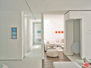 510 Arkell Dr in Beverly Hills, CA - Building Photo - Building Photo