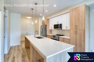 740 Legacy Village Road SE in Calgary, AB - Building Photo - Building Photo