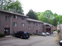 Shadeland Arms Apartments in Pittsburgh, PA - Foto de edificio - Building Photo