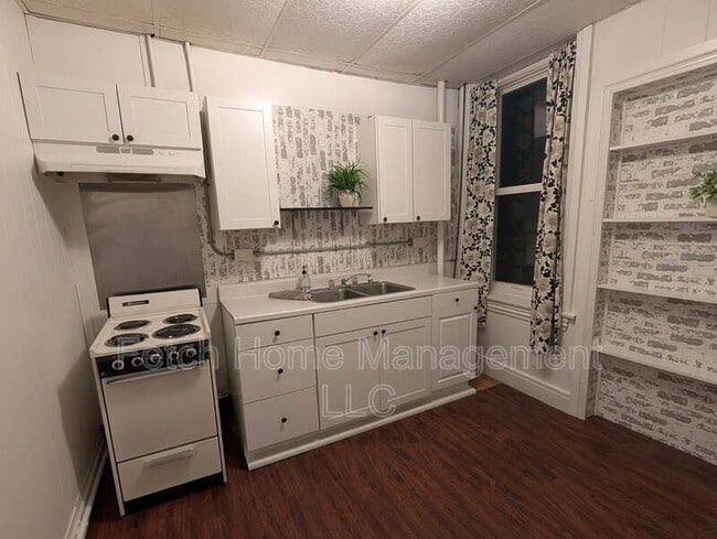 property at 225-227 N 8th St