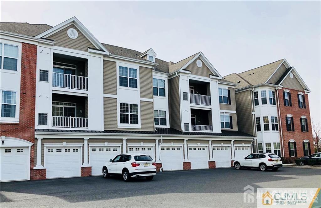 2423 Edward Stec Blvd in Edison, NJ - Building Photo