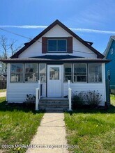 78 Manning Pl in Keansburg, NJ - Building Photo - Building Photo