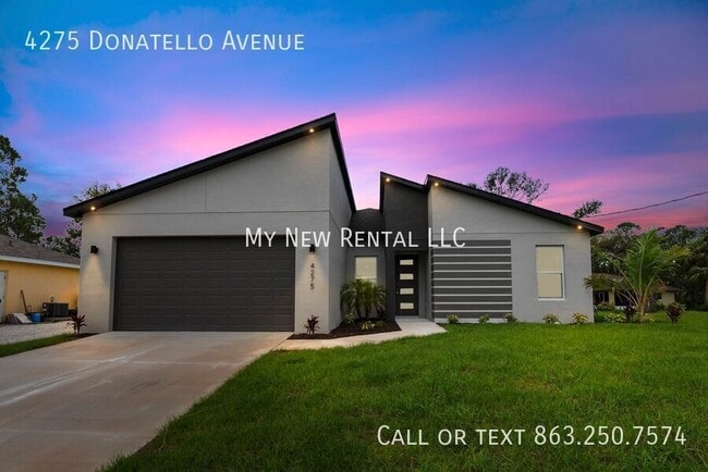 4275 Donatello Ave in North Port, FL - Building Photo - Building Photo