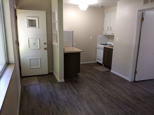 284 North Ave, Unit #2