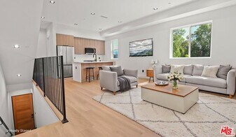 10842 Peach Grove St in Los Angeles, CA - Building Photo