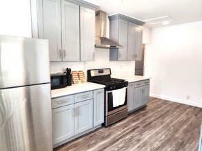 18942 E Smiley Dr in Orange, CA - Building Photo - Building Photo