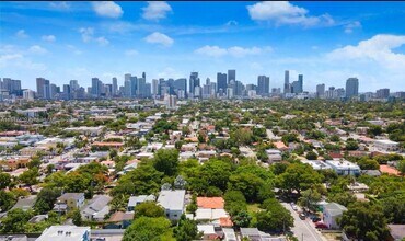 905 SW 13th Ct in Miami, FL - Building Photo - Building Photo