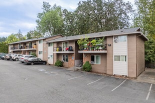Fox Pointe in Milwaukie, OR - Building Photo
