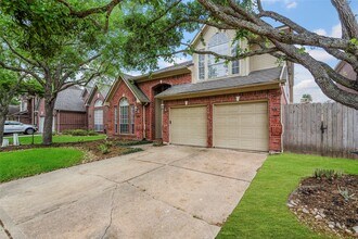 1123 Misty Lake Dr in Sugar Land, TX - Building Photo - Building Photo