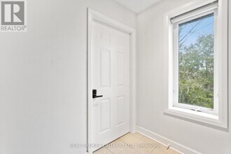 119 Tremaine Rd in Milton, ON - Building Photo - Building Photo