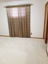 1728 Middle Rd in Bettendorf, IA - Foto de edificio - Building Photo