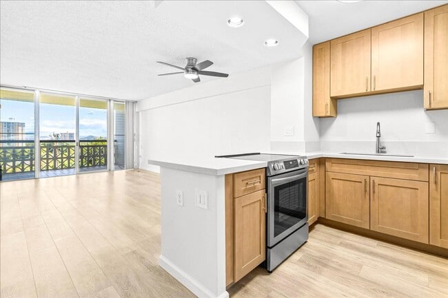 property at 1619 Kamamalu Ave