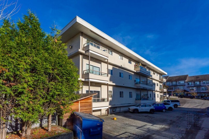 Maple Ridge Central Apartments in Maple Ridge, BC - Building Photo