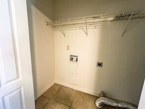 190 Adams Dr in Crestview, FL - Building Photo - Building Photo