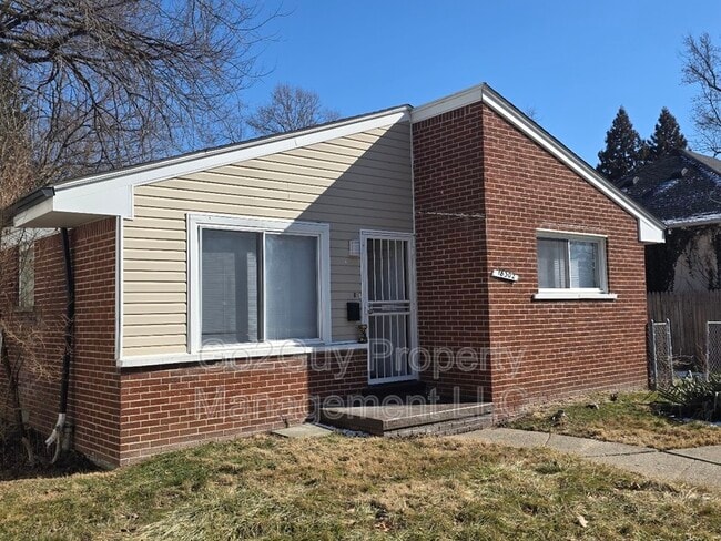 18302 Wormer Ave in Detroit, MI - Building Photo - Building Photo